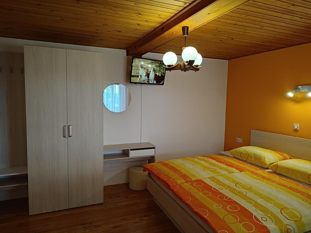 Gostilna Pension Blegos Poljane nad Škofjo Loko Exteriör bild