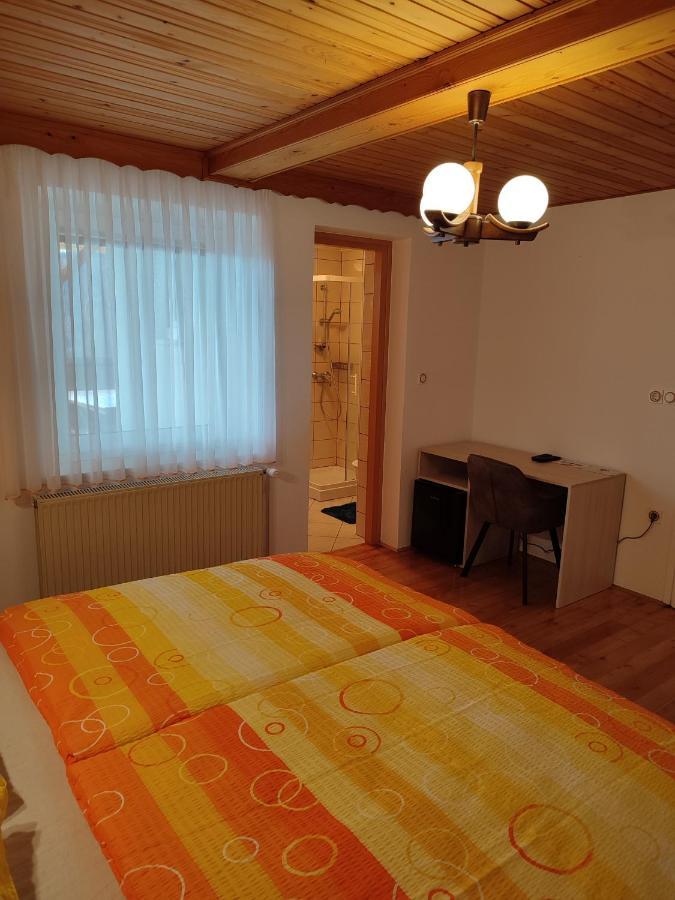 Gostilna Pension Blegos Poljane nad Škofjo Loko Exteriör bild