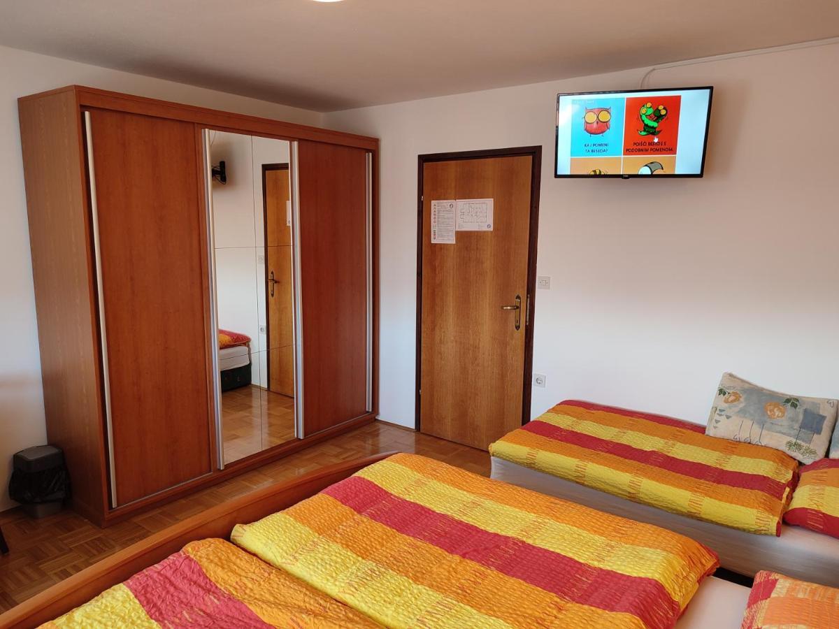 Gostilna Pension Blegos Poljane nad Škofjo Loko Exteriör bild