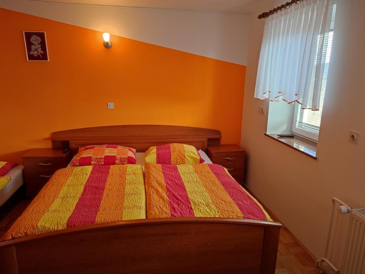 Gostilna Pension Blegos Poljane nad Škofjo Loko Exteriör bild