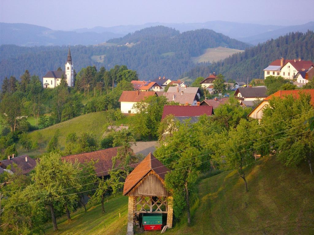 Gostilna Pension Blegos Poljane nad Škofjo Loko Exteriör bild