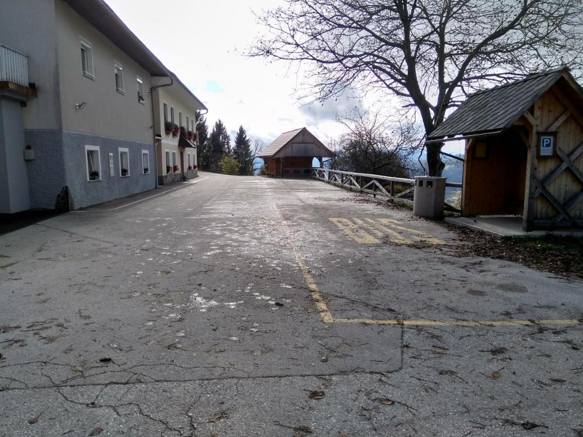 Gostilna Pension Blegos Poljane nad Škofjo Loko Exteriör bild