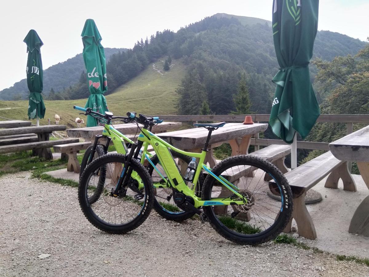 Gostilna Pension Blegos Poljane nad Škofjo Loko Exteriör bild